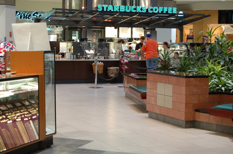 north riverside mall food court